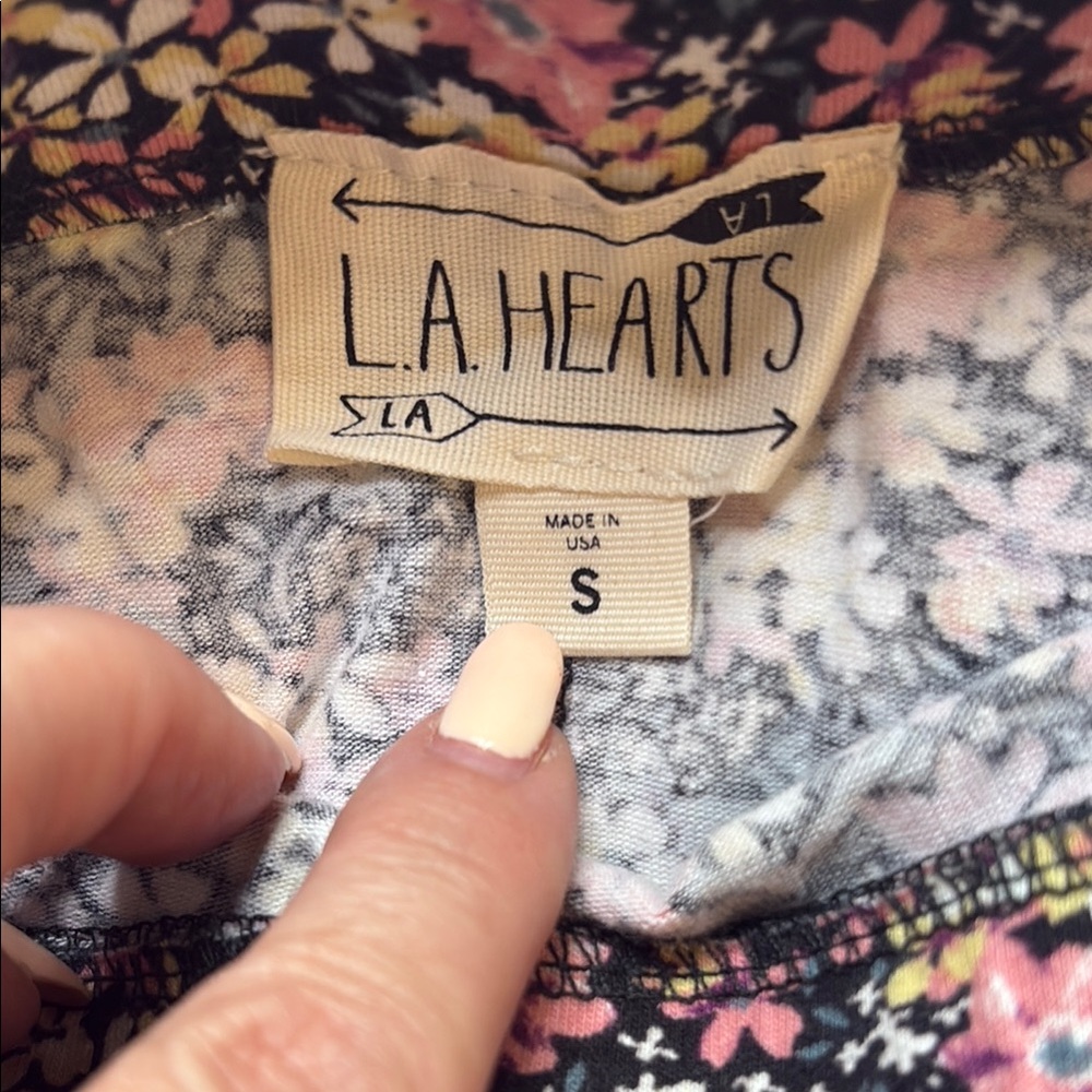 La Hearts Floral Mini Skirt from PAC Sun, Size Small - Picture 5 of 6